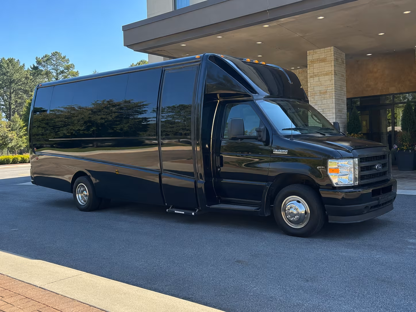 concord bus rentals for california road trips and oregon travel